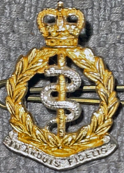 Royal Army Medical Corps (RAMC) & Royal Canadian Army Medical Corps (RCAMC), Insignia