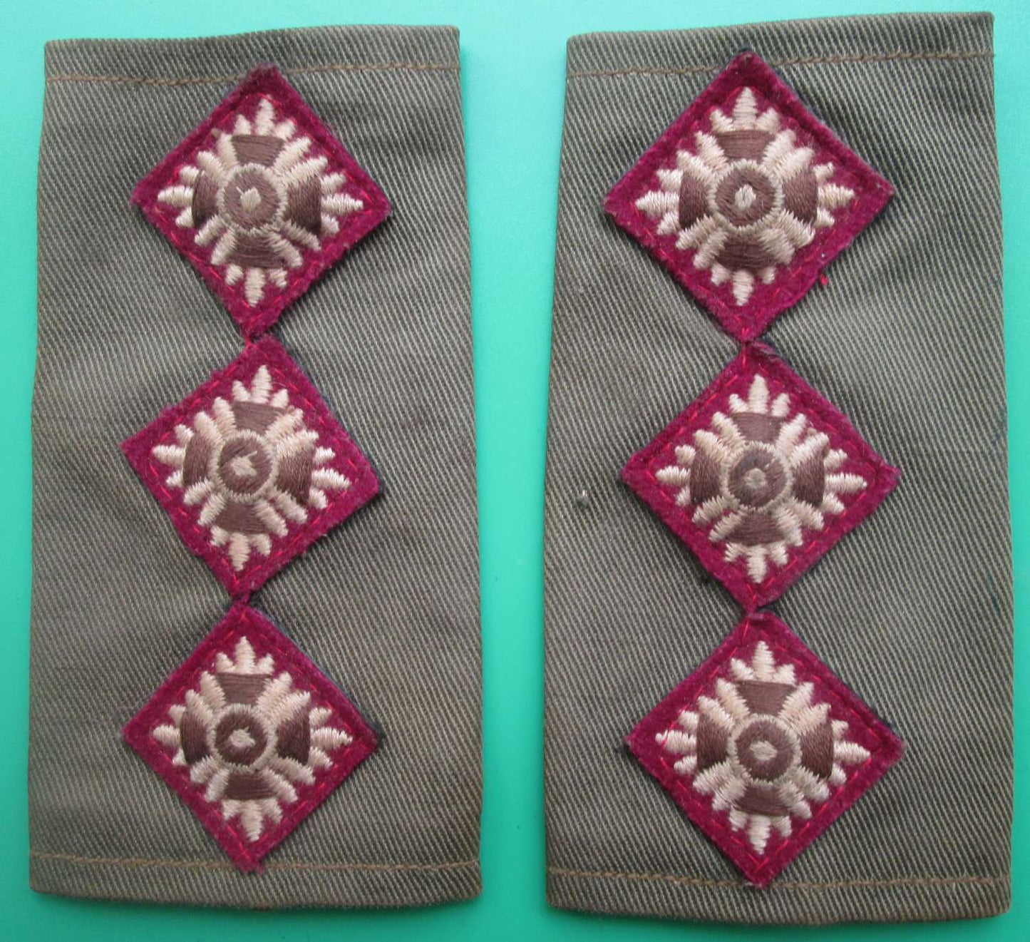 Royal Army Medical Corps (RAMC) & Royal Canadian Army Medical Corps (RCAMC), Insignia